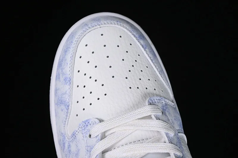 All categories Nk SB Dunk series Nk SB Dunk Low low-top sneakers Nk SB Dunk Low Prm white and light purple color SB smashed backboard fashion casual sneakers DM9467-500